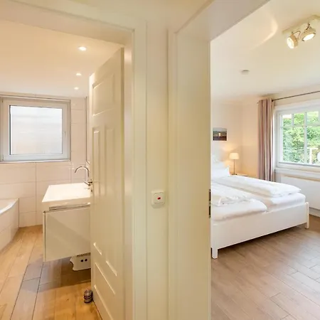 Haus Watthus - Paradies Apartment *